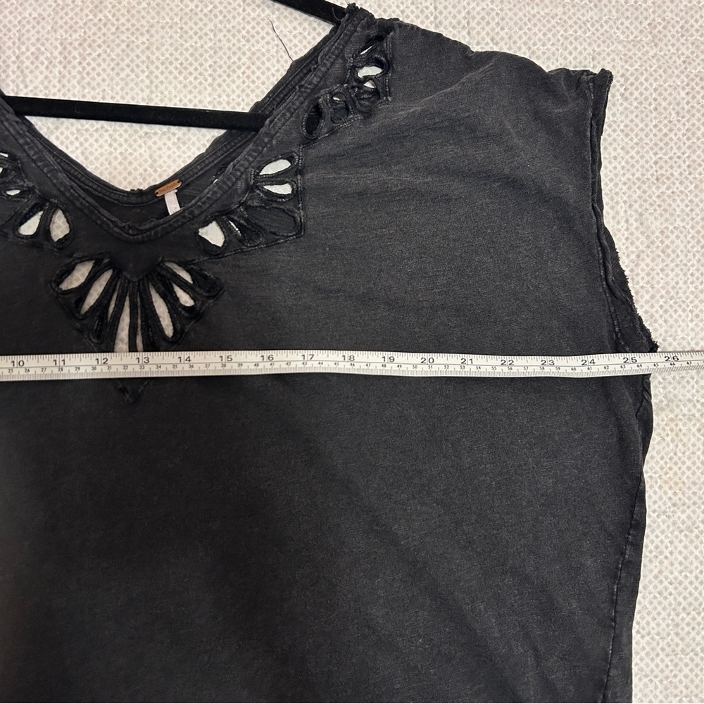 Free People Cut Out Black/Gray Eyelet V-Neck Tee - Picture 6 of 7
